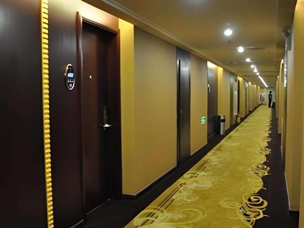 Galaxy Hotel Canton Extérieur photo